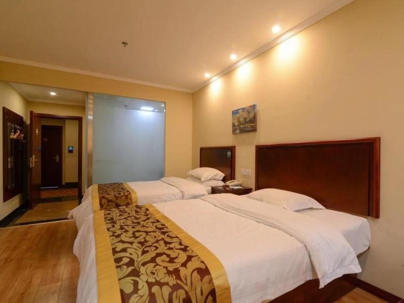 Greentree Inn Jiangsu Zhenjiang Dingmao Industrial Park Wode Square Express Hotel Екстериор снимка