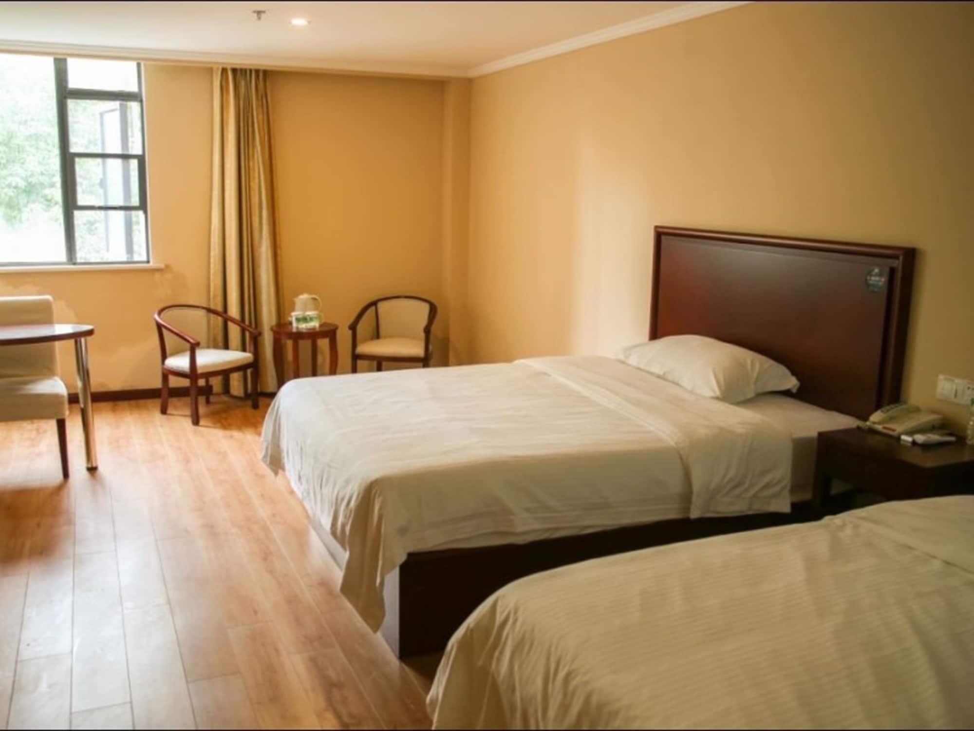 Greentree Inn Jiangsu Zhenjiang Dingmao Industrial Park Wode Square Express Hotel Екстериор снимка