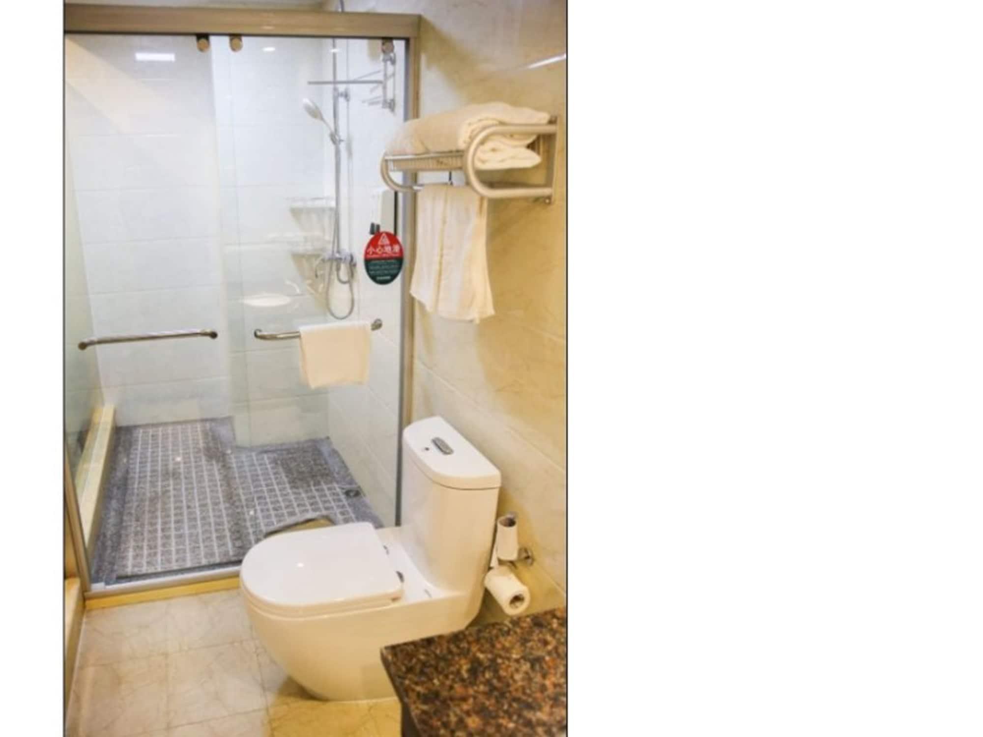 Greentree Inn Jiangsu Zhenjiang Dingmao Industrial Park Wode Square Express Hotel Екстериор снимка
