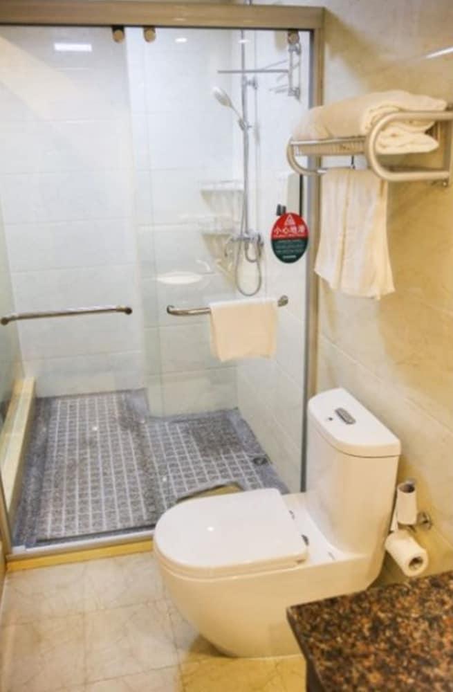 Greentree Inn Jiangsu Zhenjiang Dingmao Industrial Park Wode Square Express Hotel Екстериор снимка