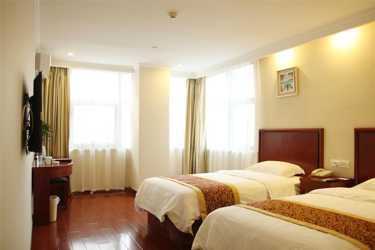 Greentree Inn Jiangsu Zhenjiang Dingmao Industrial Park Wode Square Express Hotel Екстериор снимка