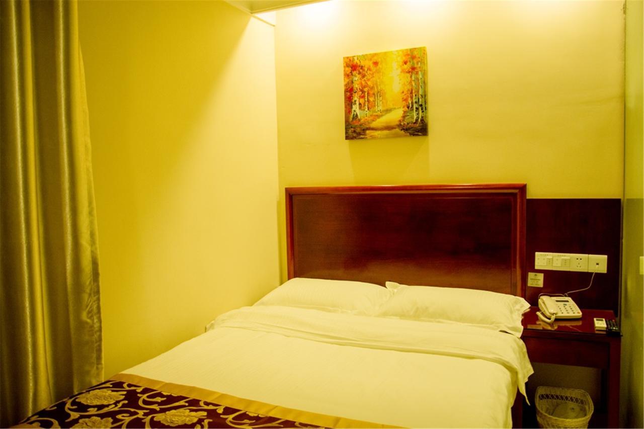 Greentree Inn Jiangsu Zhenjiang Dingmao Industrial Park Wode Square Express Hotel Екстериор снимка
