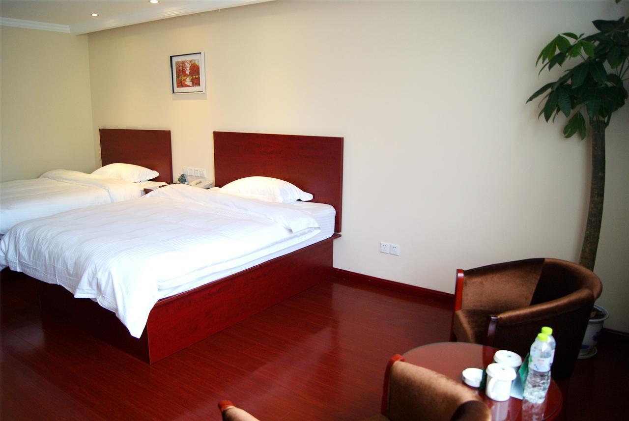 Greentree Inn Jiangsu Zhenjiang Dingmao Industrial Park Wode Square Express Hotel Екстериор снимка