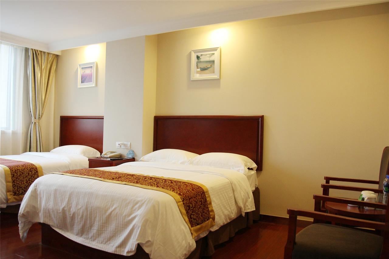 Greentree Inn Jiangsu Zhenjiang Dingmao Industrial Park Wode Square Express Hotel Екстериор снимка