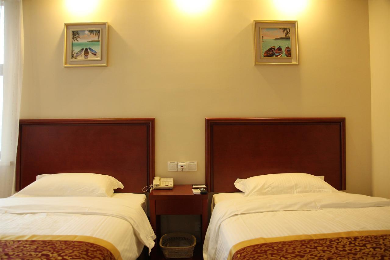Greentree Inn Jiangsu Zhenjiang Dingmao Industrial Park Wode Square Express Hotel Екстериор снимка
