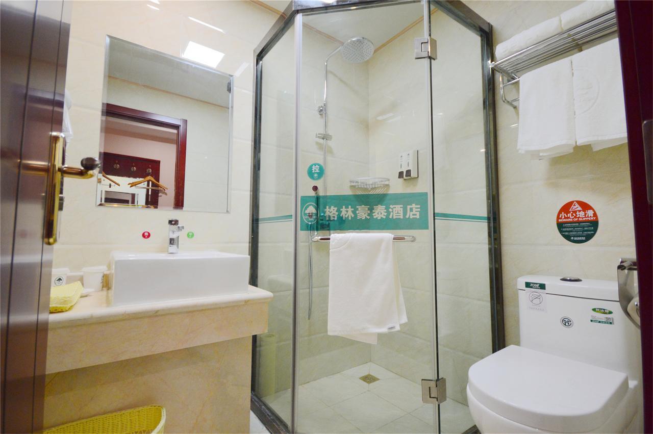 Greentree Inn Jiangsu Zhenjiang Dingmao Industrial Park Wode Square Express Hotel Екстериор снимка