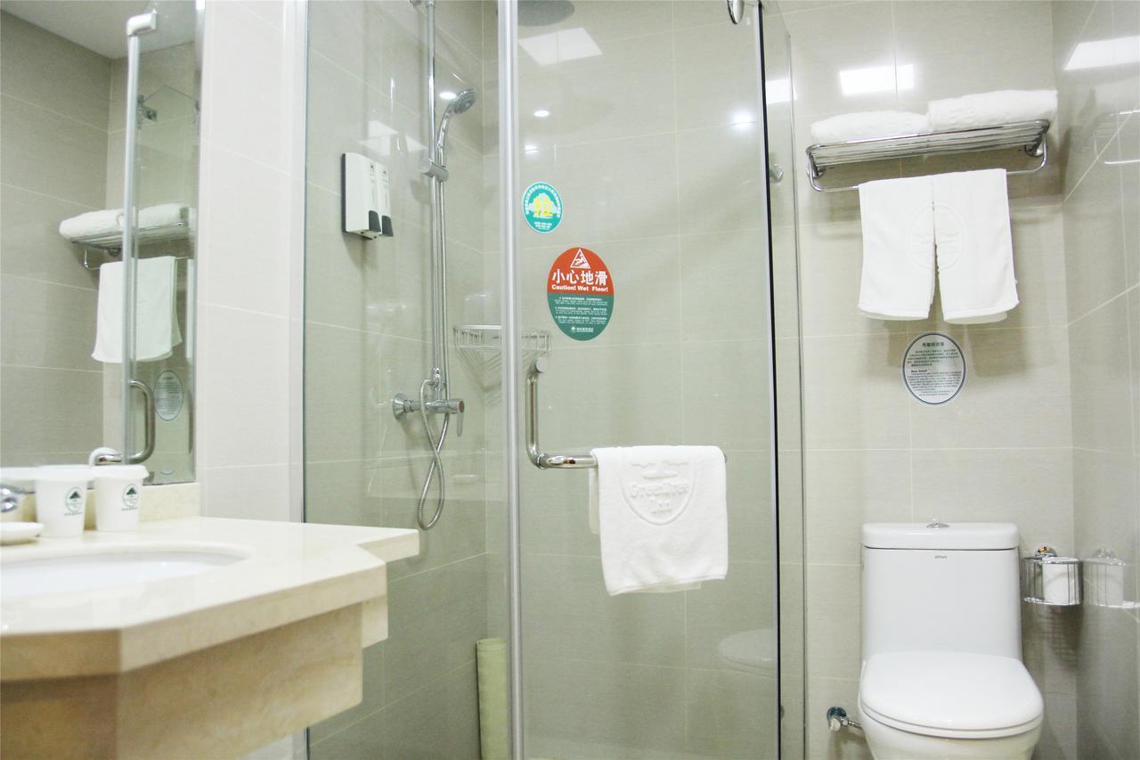 Greentree Inn Jiangsu Zhenjiang Dingmao Industrial Park Wode Square Express Hotel Екстериор снимка