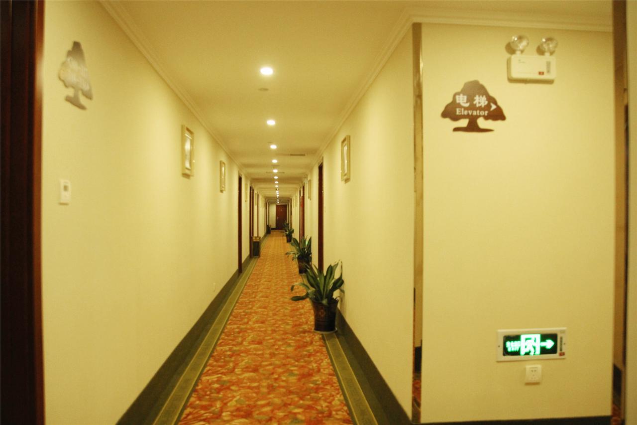 Greentree Inn Jiangsu Zhenjiang Dingmao Industrial Park Wode Square Express Hotel Екстериор снимка