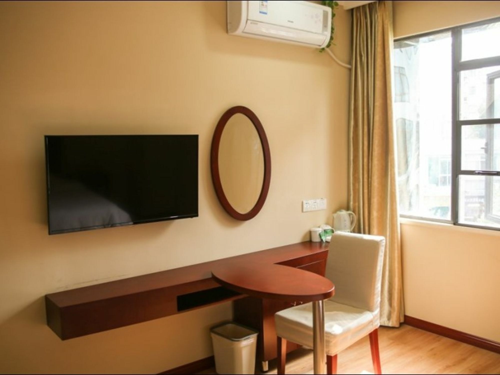 Greentree Inn Jiangsu Zhenjiang Dingmao Industrial Park Wode Square Express Hotel Екстериор снимка